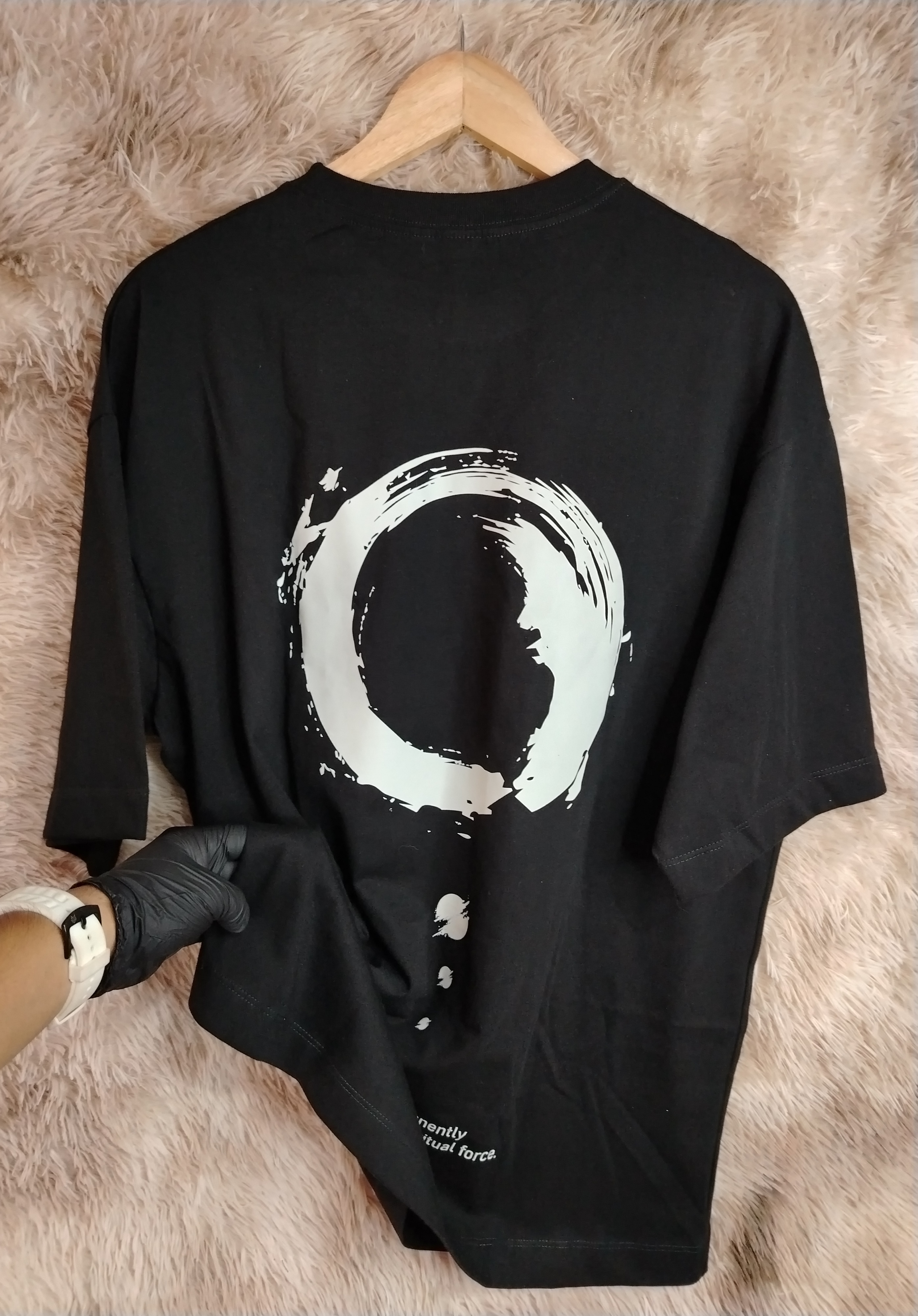 Camiseta Oversize alto gramaje color negro imagen 2
