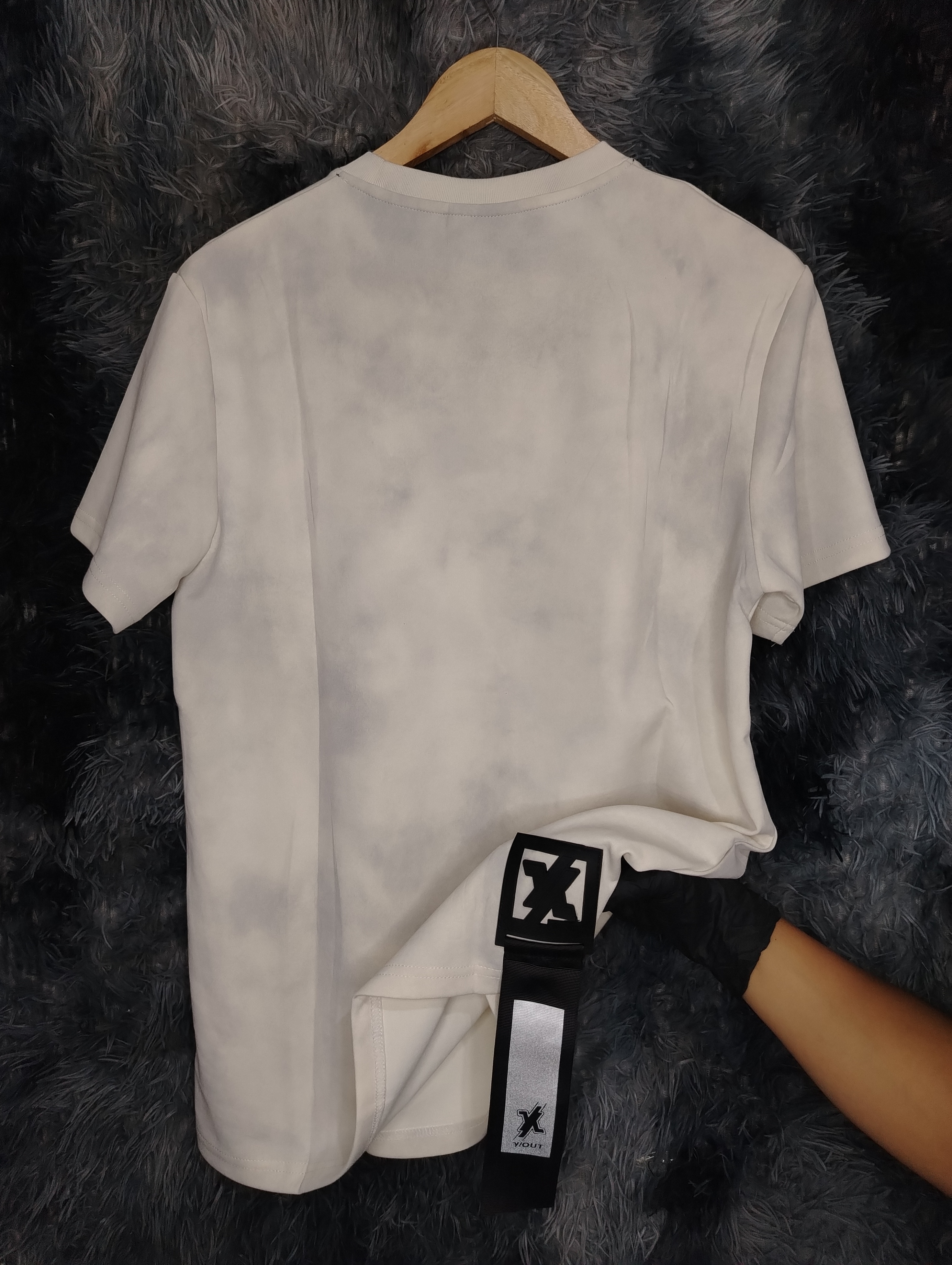 Camiseta Y/OUT 1.1 TELA FRIA PESADA imagen 2