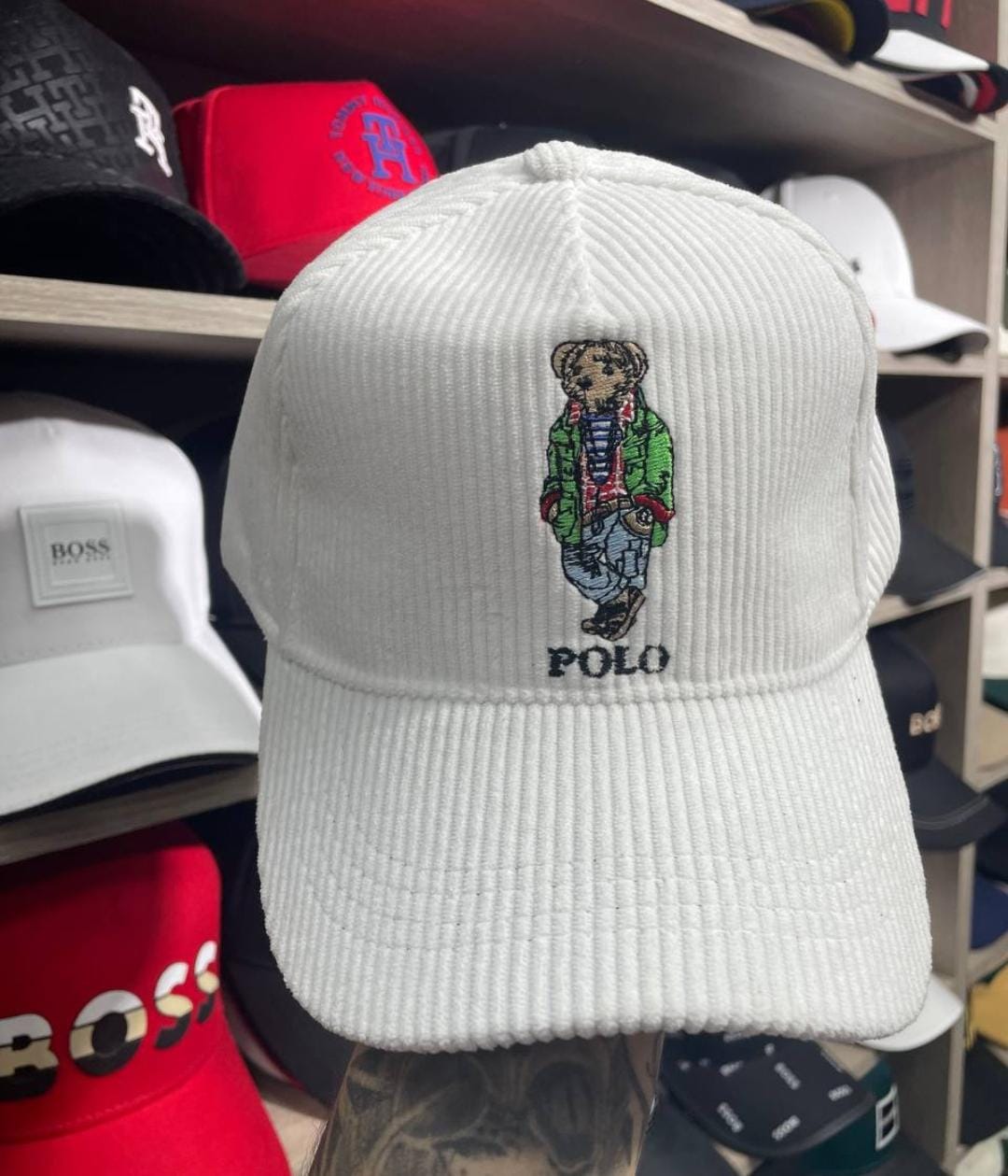 Gorra Polo Ralph Lauren color blanco con el osito bordado