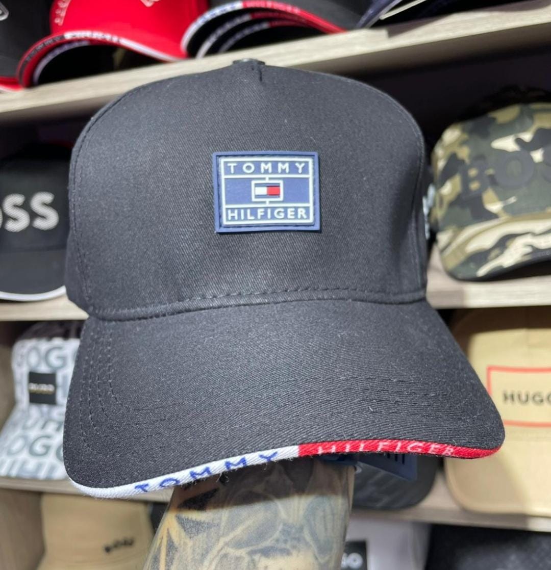 Gorra Tommy Hilfiger Classic color negro / azul y blanco imagen 3